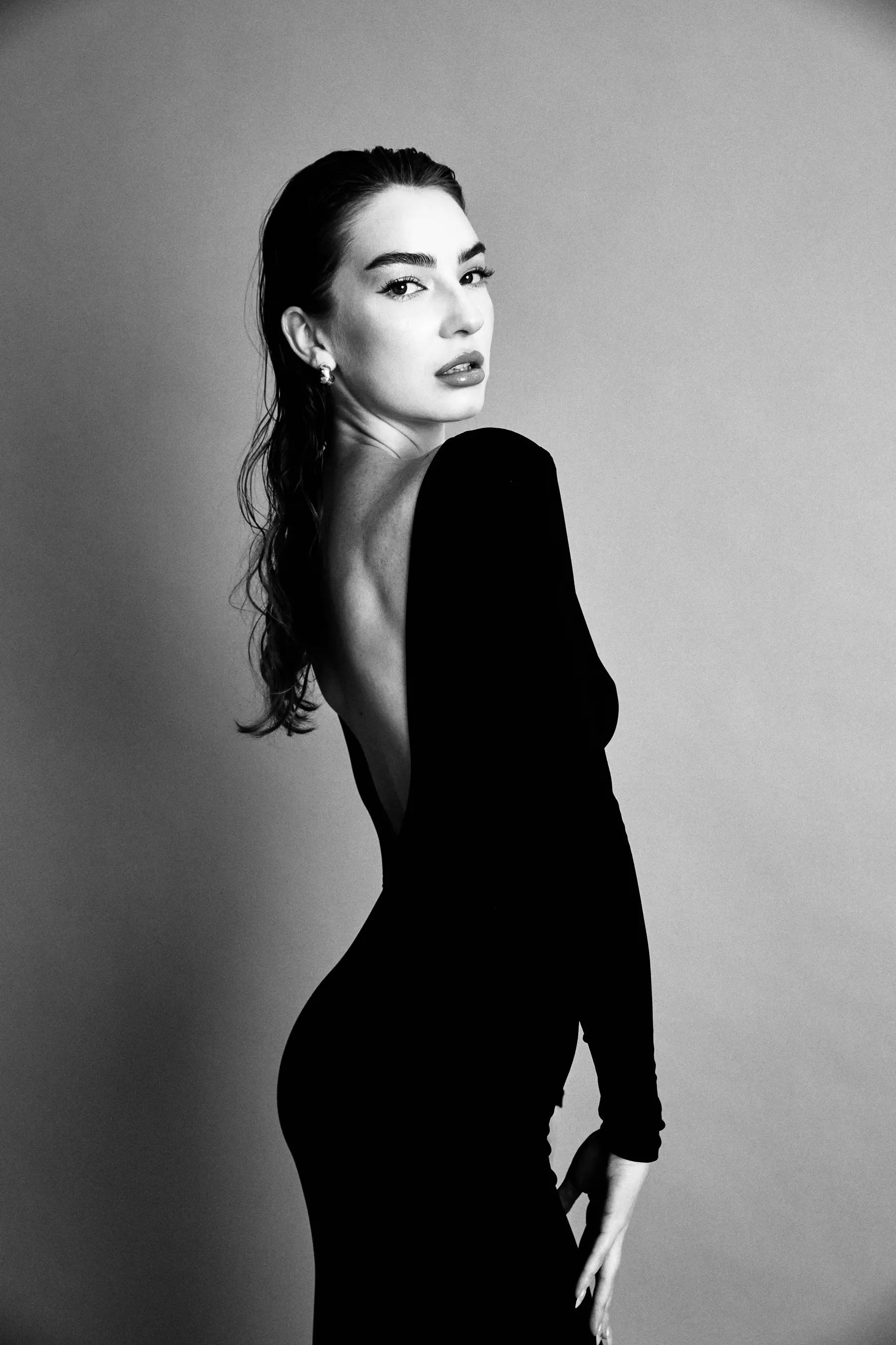 Martyna Jablonski — monochrome editorial beauty portrait